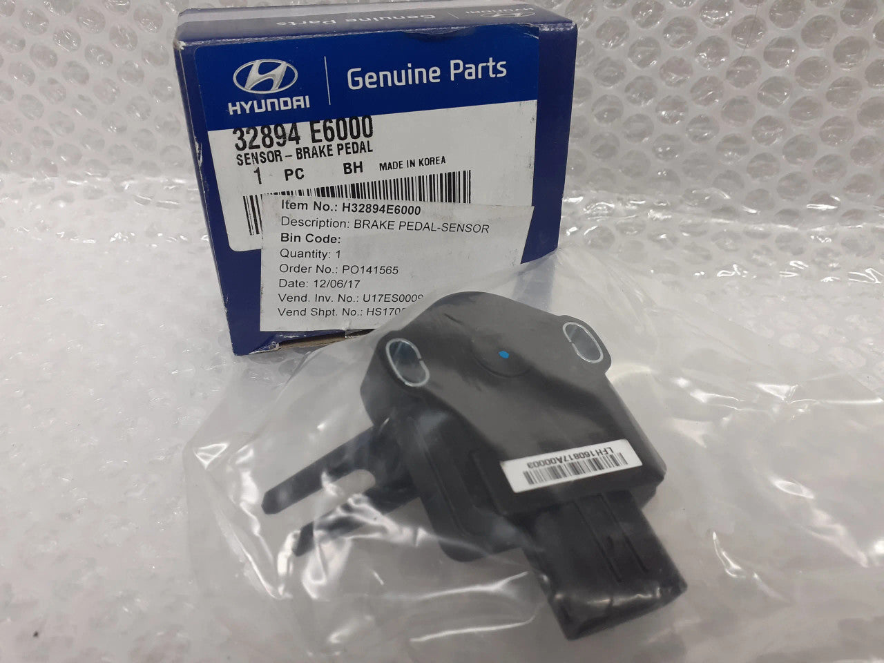 32894E6000 View Front