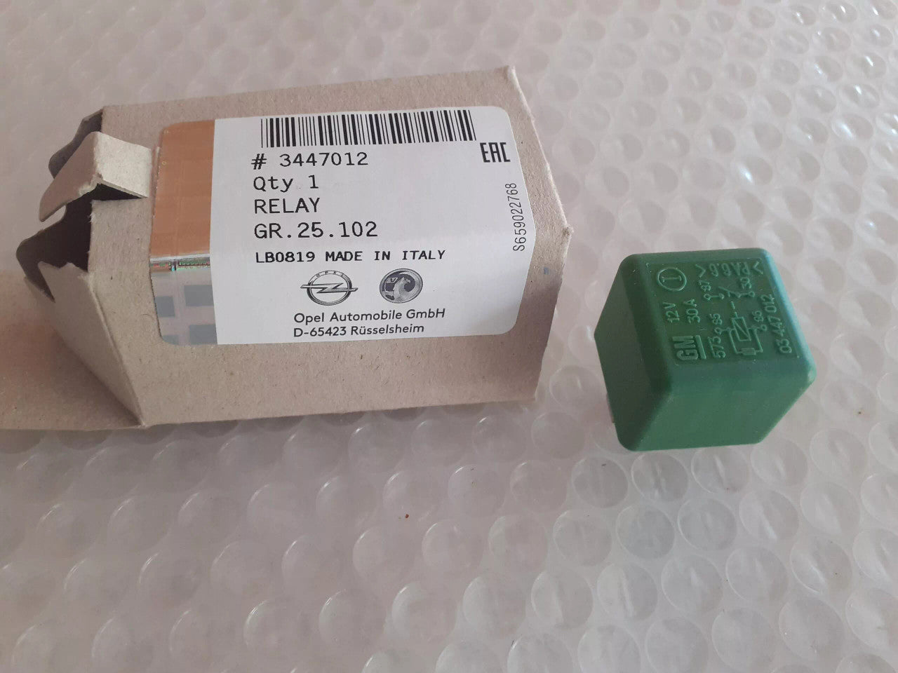 Relay fits Opel Vauxhall 3447012 90213540 90513244 Genuine View Rear