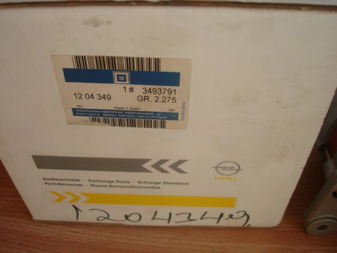 Alternator fits Opel Vauxhall Vectra A Astra F Cavalier 16D 17DR 3493791 Genuine View Upper