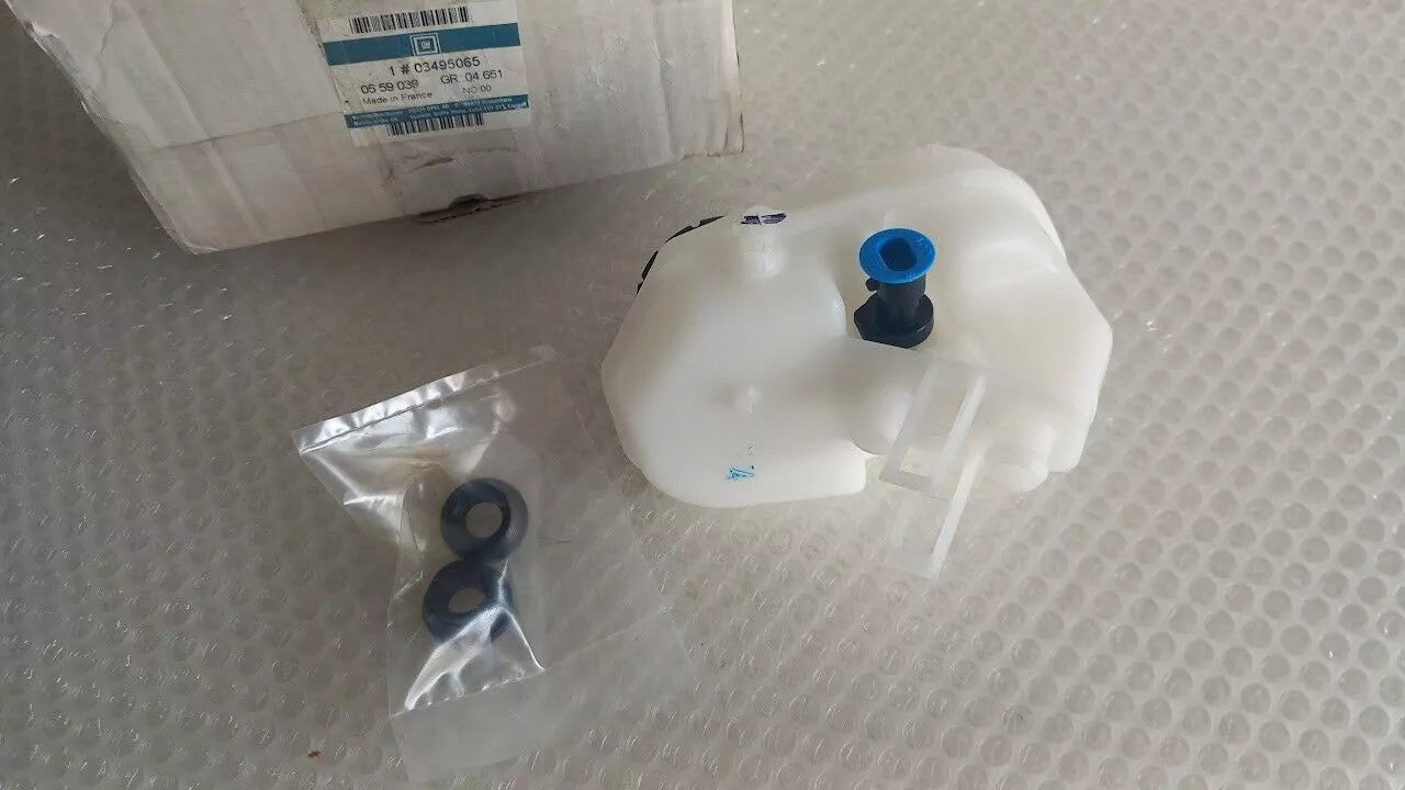 Brake Master Cylinder Tank RHD fits Opel Vauxhall Corsa C 3495065 Genuine View Rear