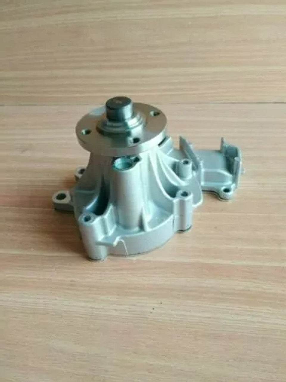 Water Pump fits Toyota Hilux 4Runner Fortuner Innova Revo Zace Kijang Unser 35-02-289 View Rear
