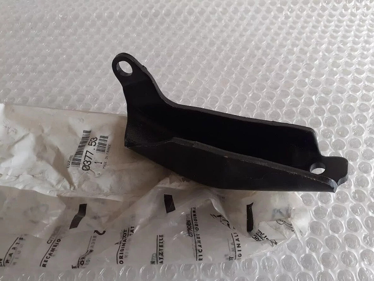 Turbocharger Bracket fits Peugeot Citroen Diesel 037753 Genuine View Front
