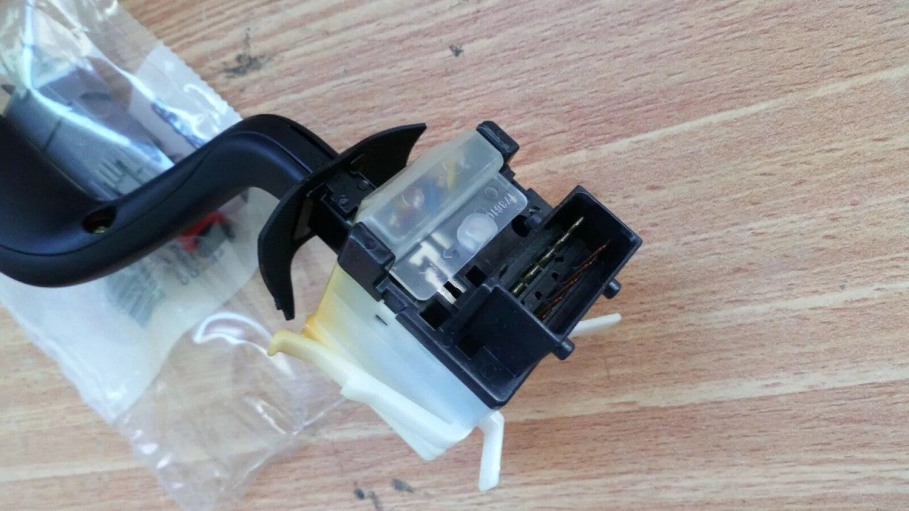 Cruise Control Switch fits Saab 9-5 9600 400130530 Genuine View Left