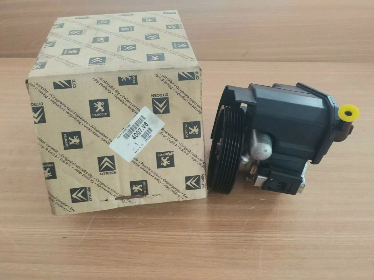 Power Steering Pump fits Peugeot 206 4007V6 Genuine View Front