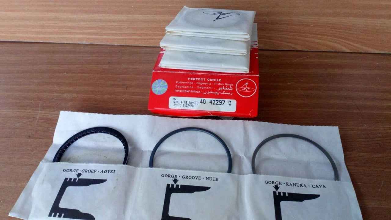 Piston Rings Set fits VW Beetle Kafer Karmann 85.50mm Bore STD 40422970 View Front