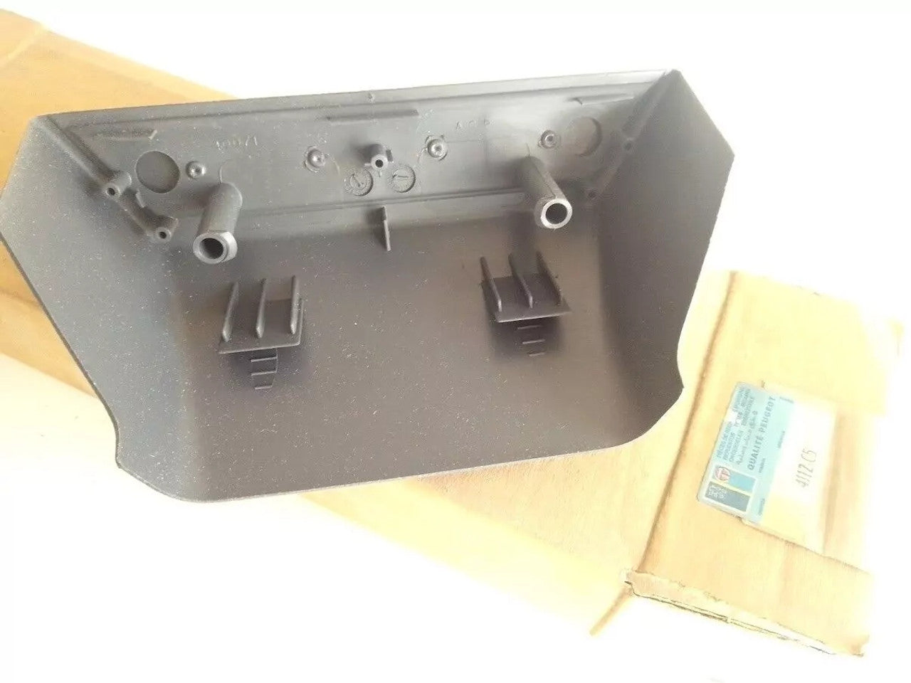 Trim Steering Wheel Airbag Housing fits Peugeot 309 4112C5 Genuine View Rear