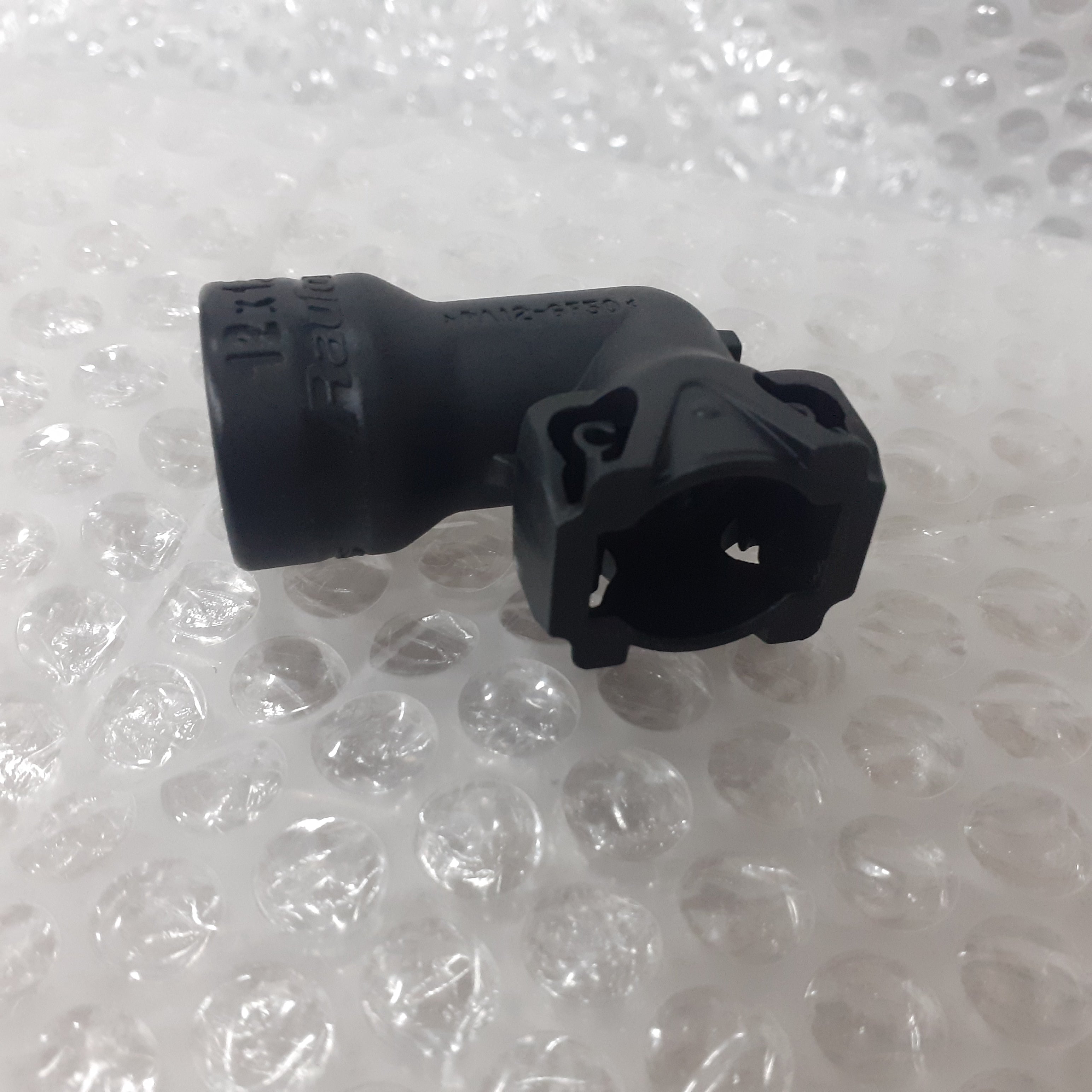 Pneumatic Brakes Elbow Coupling fits Iveco Scania Kogel DAF Volvo 41285211 Genuine View Rear