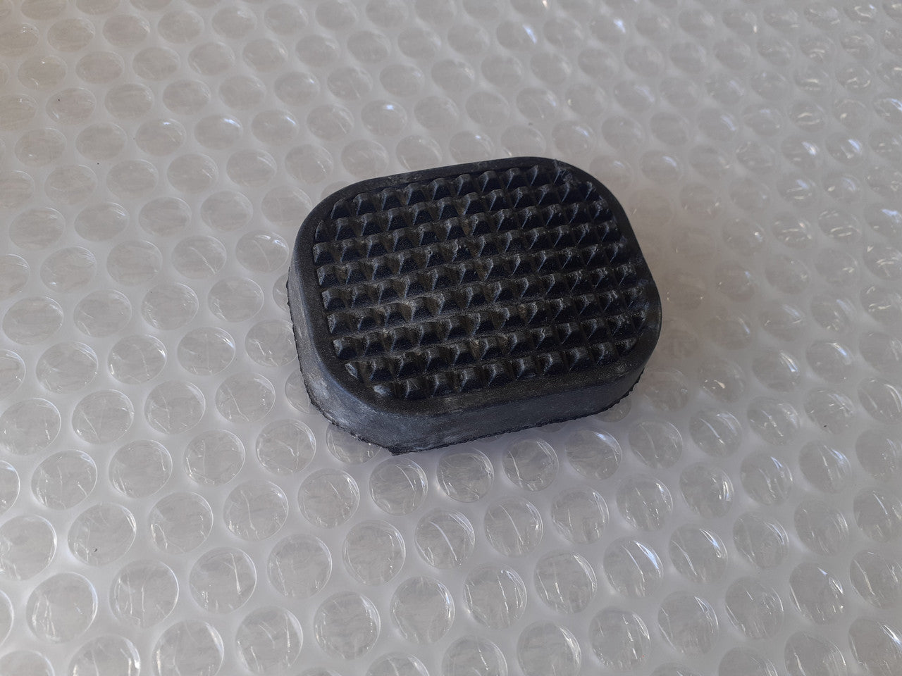 2x Brake Clutch Pedal Pad fits Fiat Panda Ducato Lancia Y10 4144275 View Front