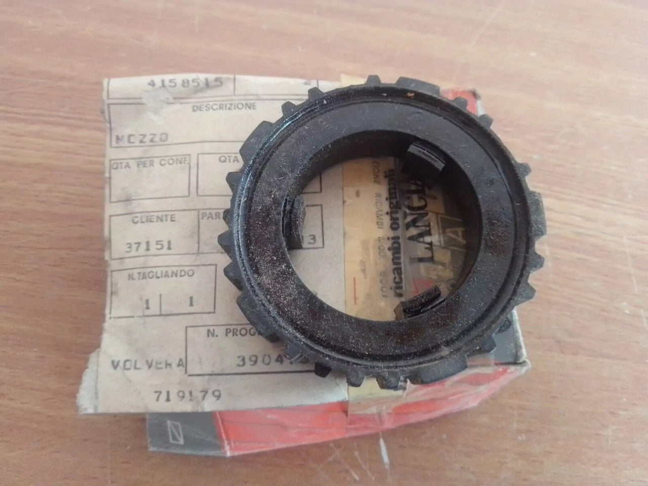 Transmission Synchro Hub fits Fiat 124 4158515 Genuine View Front