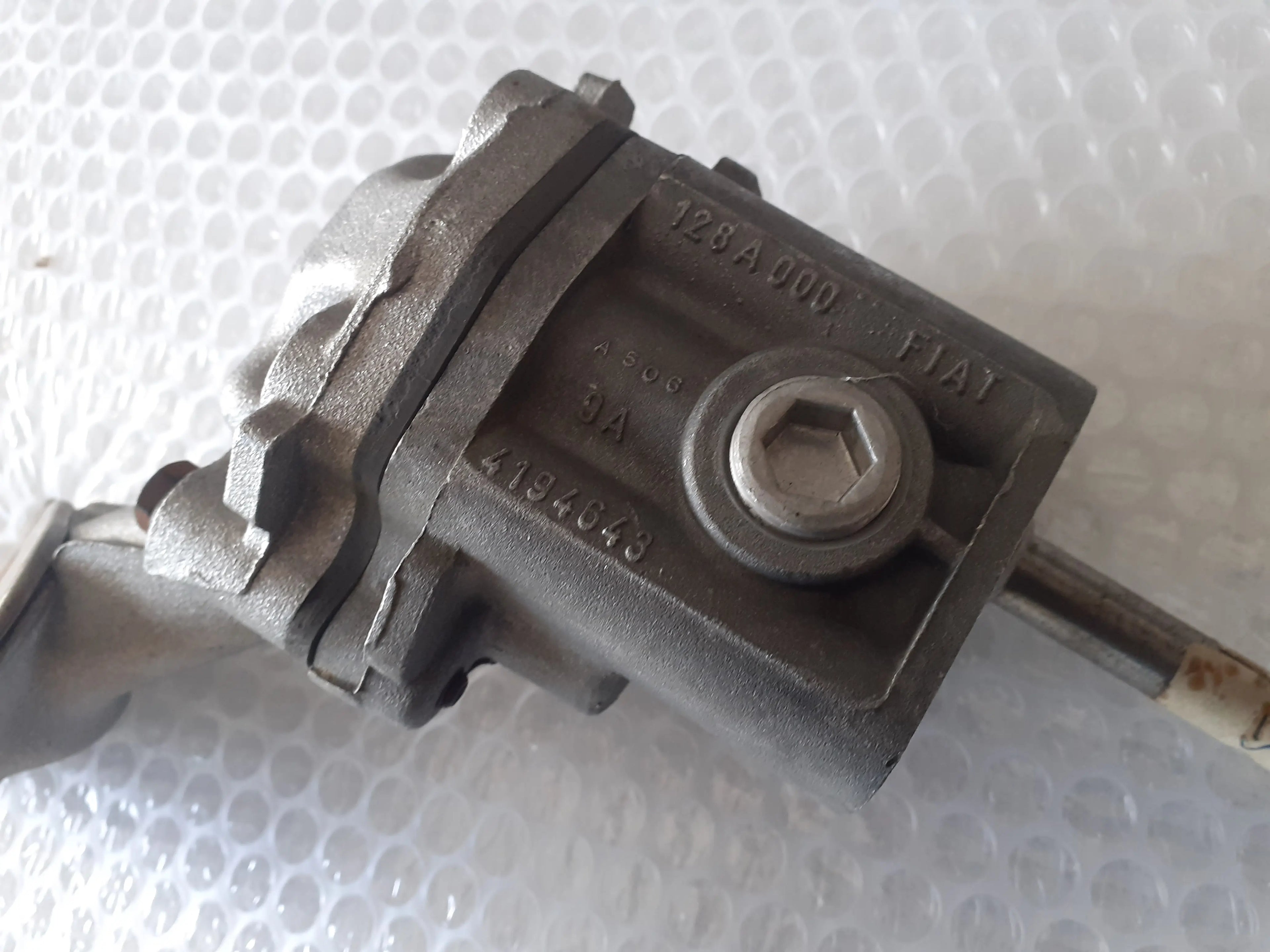 Oil Pump fits Fiat 128 Ritmo Regata Fiorino 128A000 4194643 View Rear