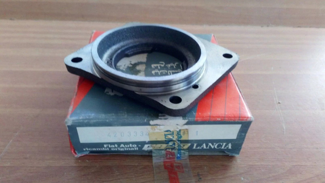 Gearbox Shaft Flange fits Fiat 127 Autobianchi A112 4203334 Genuine View Right