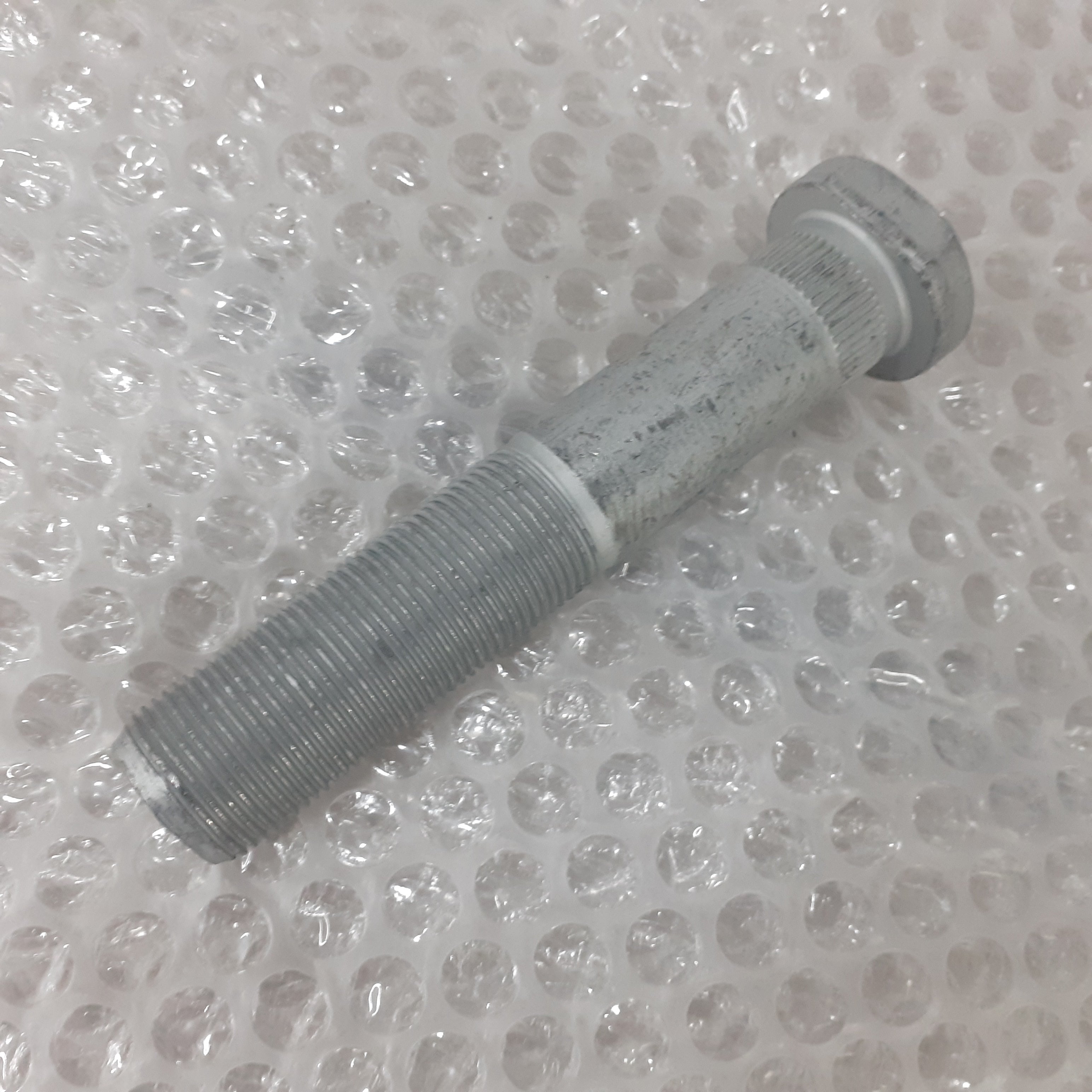 Wheel Bolt Stud fits Iveco Stralis Trakker 42127244 Genuine View Left