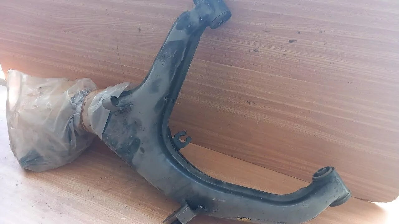 Suspension Arm Rear Right fits Opel Vauxhall Omega B 90468288 Genuine