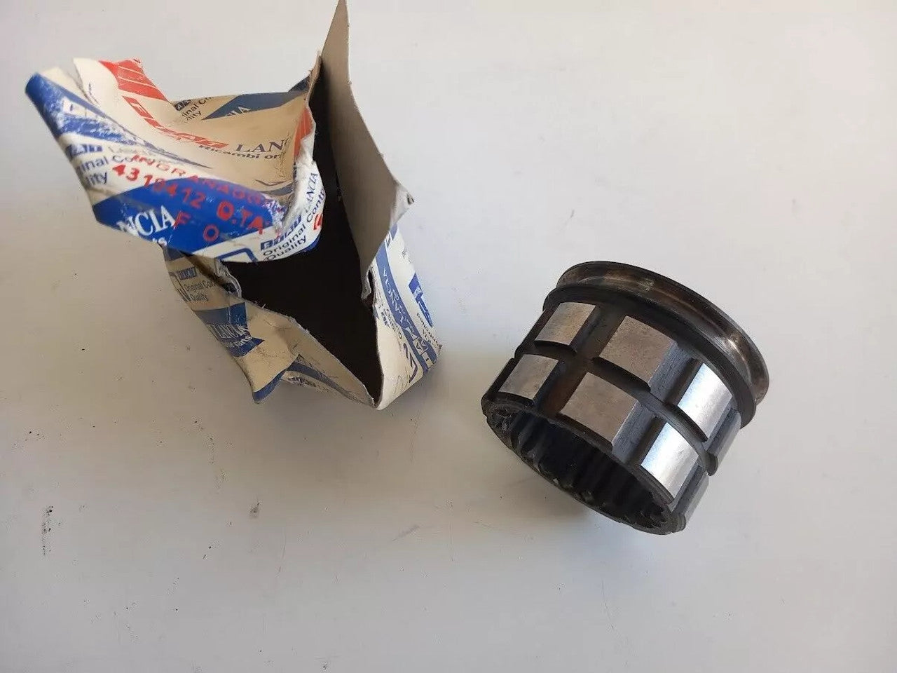 Transmission Hub 3 4 fits Fiat 126 BIS 4319412 Genuine View Front