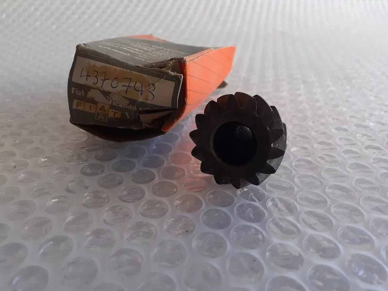 Oil Pump Gear fits Fiat Ritmo Regata Diesel 4370743 Genuine View Rear