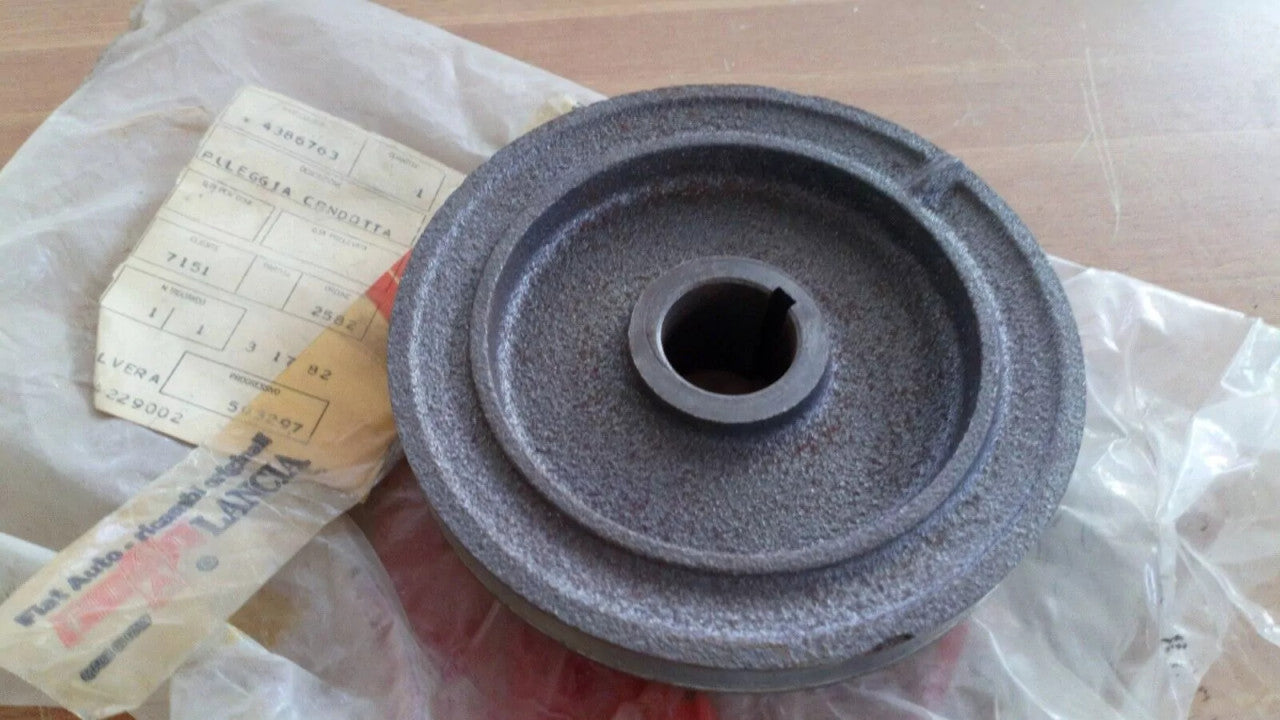 Crankshaft Pulley fits Fiat Panda Uno 4386763 Genuine View Rear