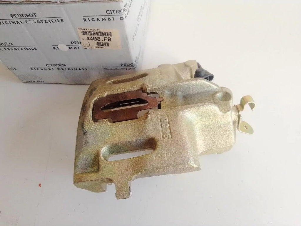 Brake Caliper Front Right fits Peugeot Expert Citroen Synergie Dispatch 4400F8 View Rear