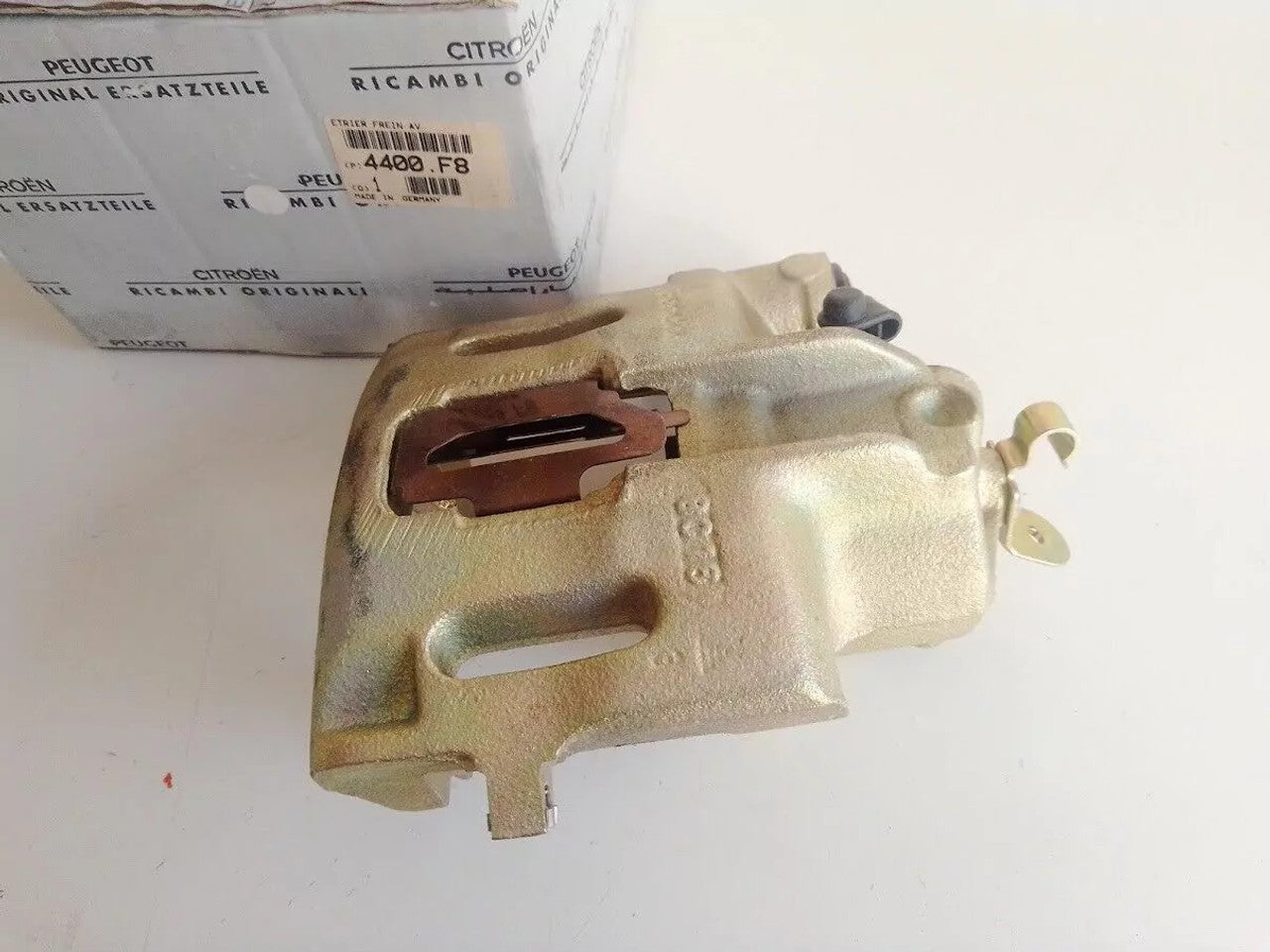 Brake Caliper Front Right fits Peugeot Expert Citroen Synergie Dispatch 4400F8 View Rear