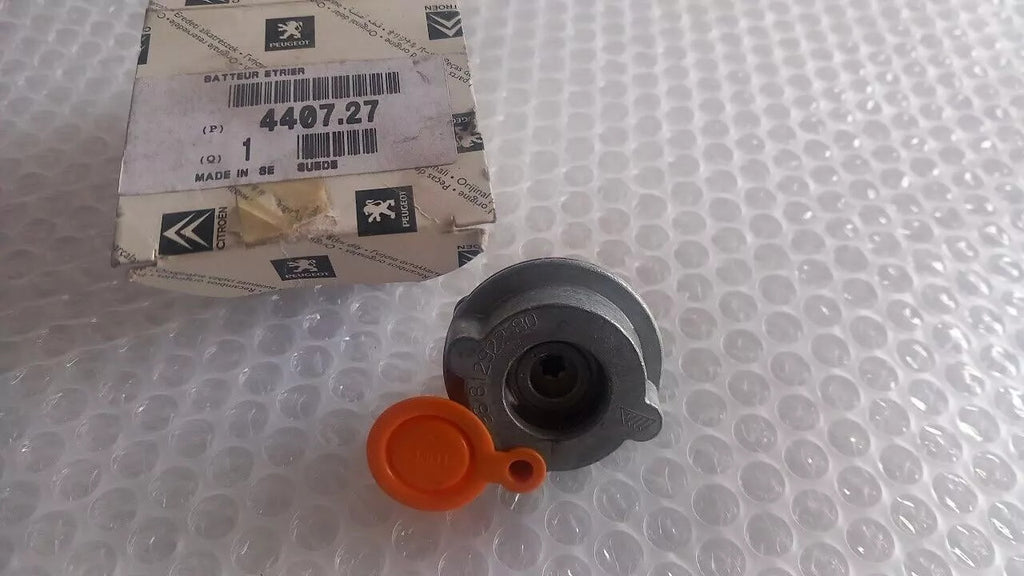 Rear Caliper Shim fits Peugeot 207 440727 Genuine View Front