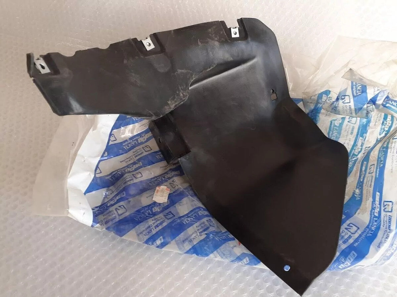 Rear Inner Fender Left fits Fiat Bravo 46405525 Genuine View Right