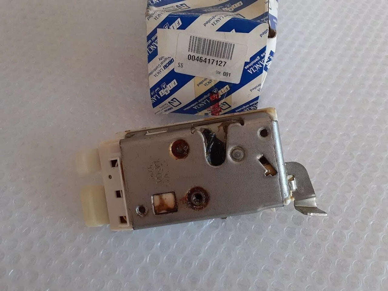 Door Lock Front Right fits Lancia Dedra Integrale Delta 46417127 Genuine View Rear