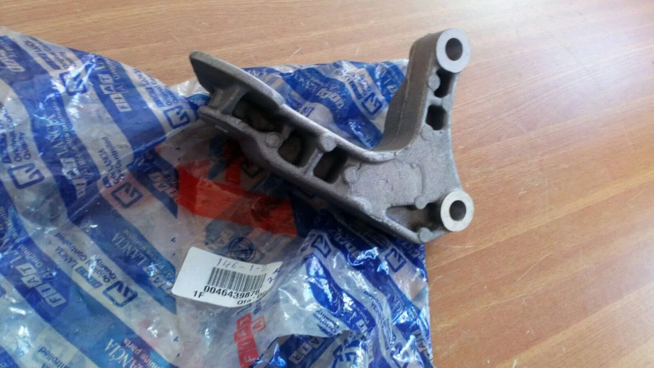 Engine Mount Rear Bracket fits Fiat Punto Lancia Y 46439876 Genuine View Left