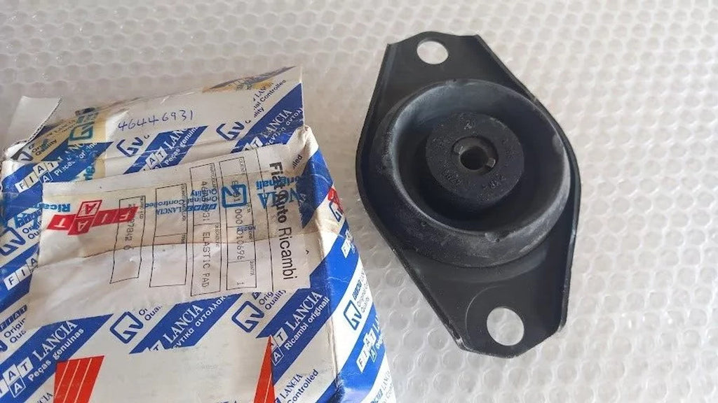 Engine Mount Right fits Fiat Coupe Lancia Delta Alfa Romeo 155 46446931 Genuine View Front