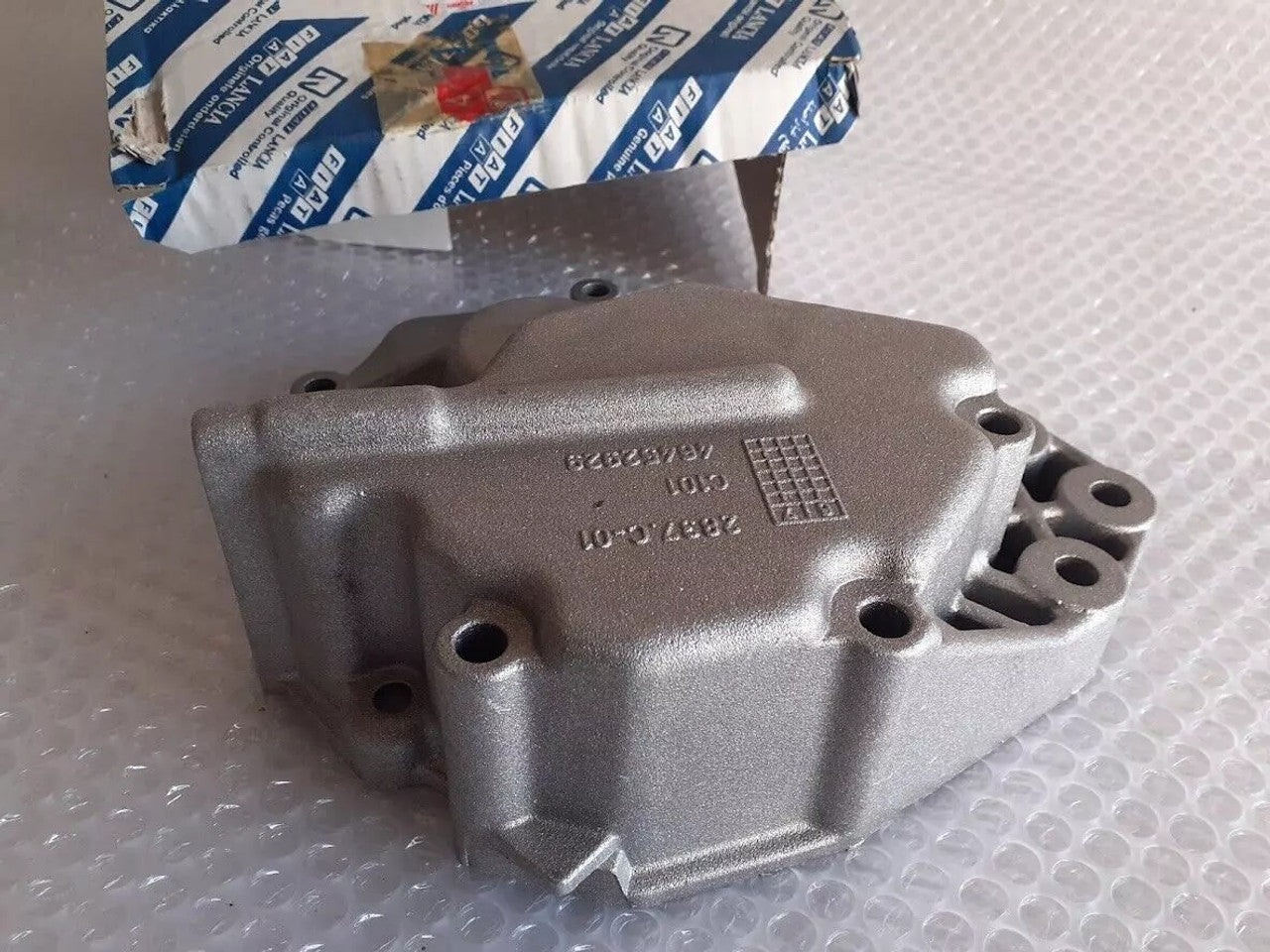 Transmission Cover fits Fiat Coupe Lancia Dedra Integrale Delta 46452928 Genuine View Upper