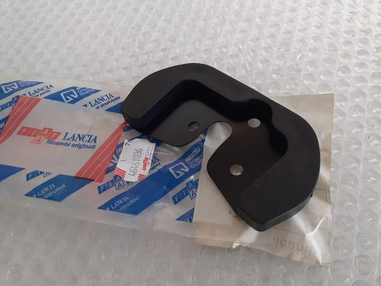 Door Lock Spacer Front Right fits Fiat Brava Bravo Marea 46461036 Genuine View Front