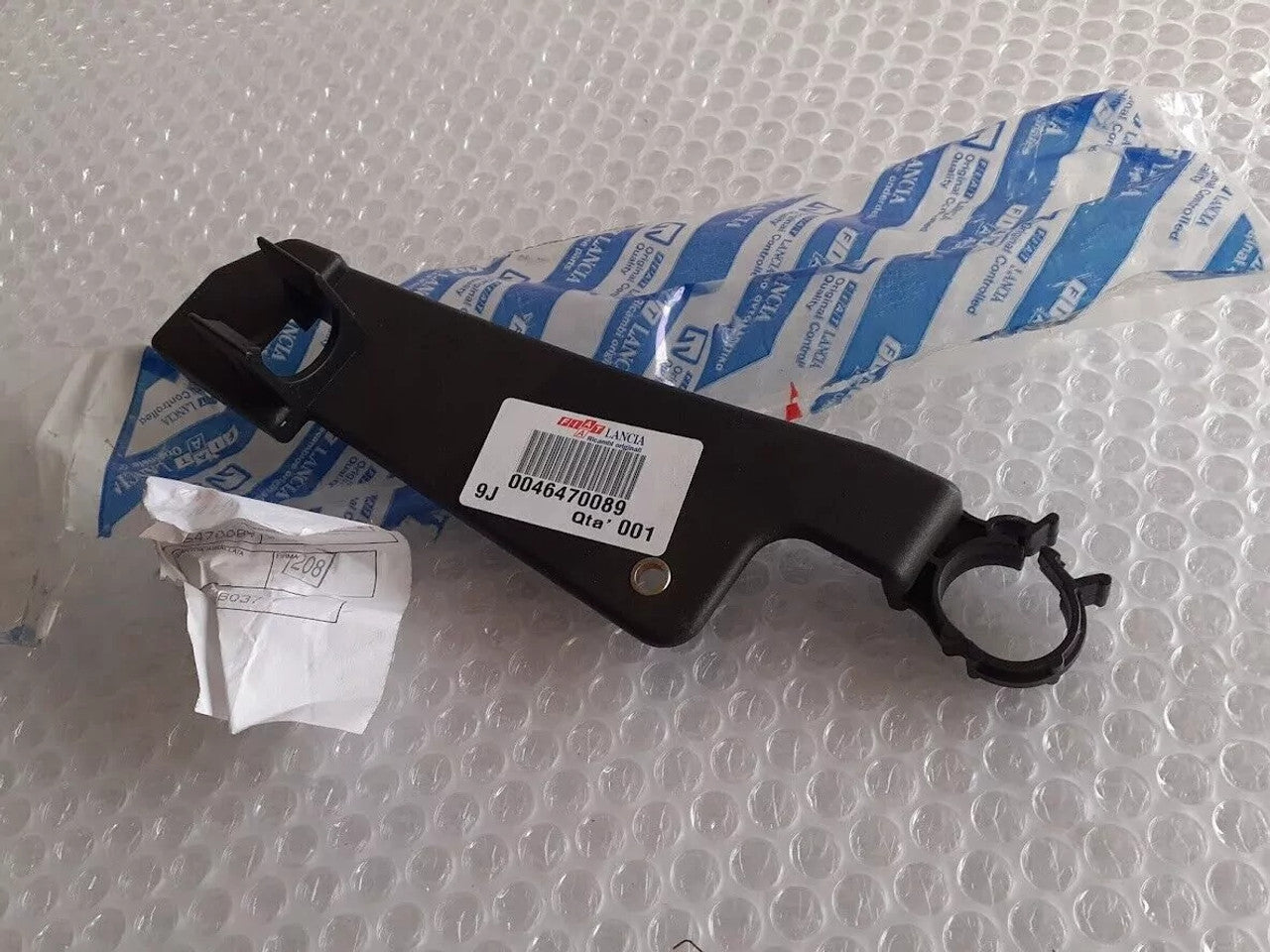 Cooling Hoses Clip Bracket fits Fiat Punto 46470089 Genuine View Right