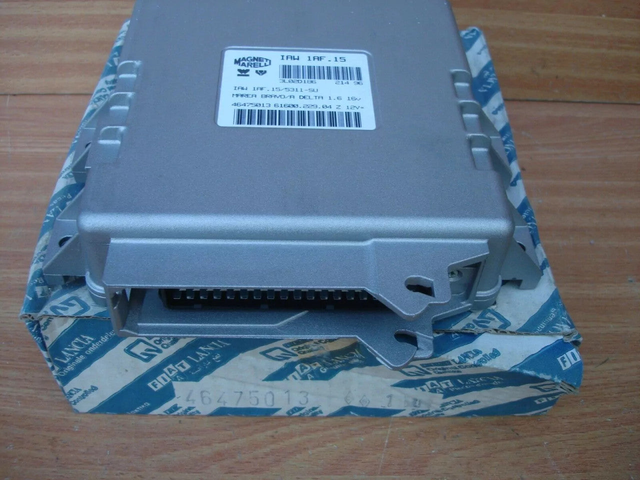 ECU Electronic Injection Control Unit fits Fiat Brava Bravo 46475013 Genuine View Right