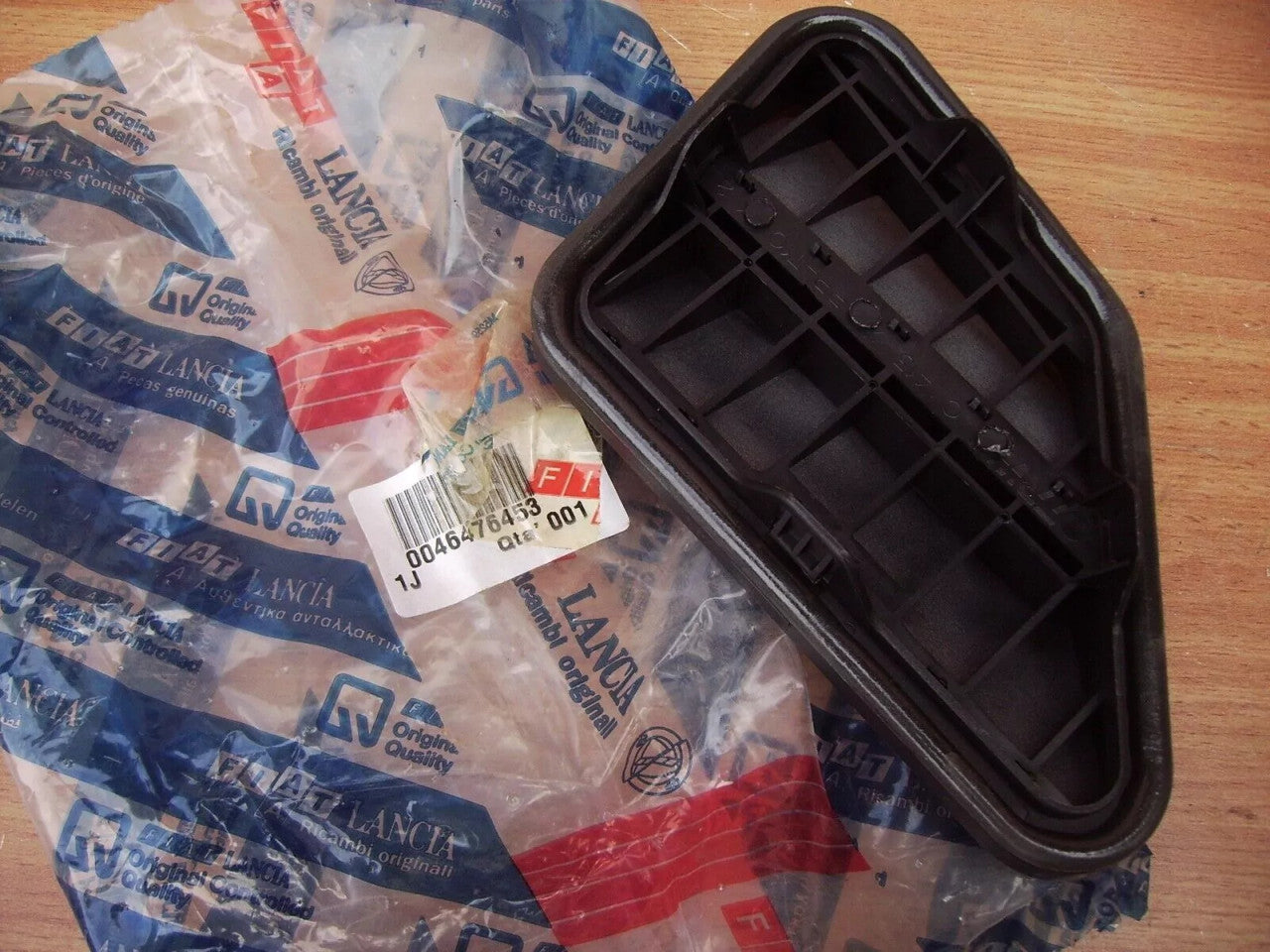 Air Grille Rear Right fits Fiat Bravo Brava Marea Marengo 46476453 Genuine View Front