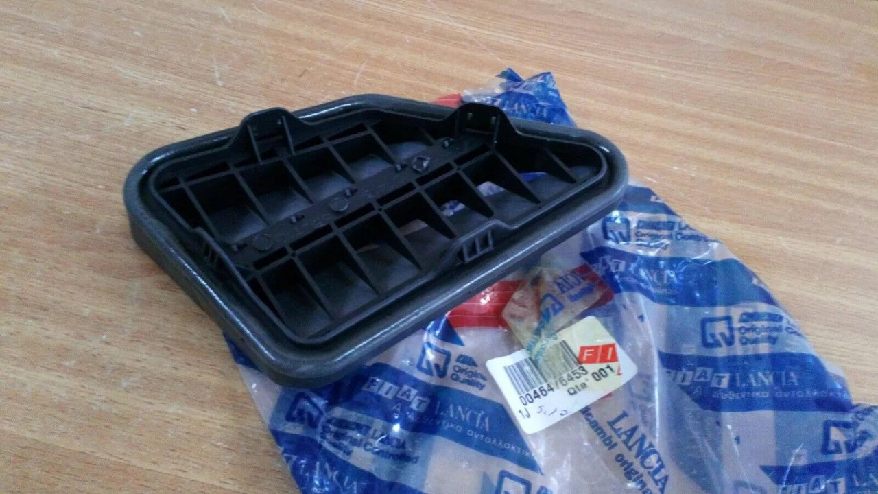 Air Grille Rear Right fits Fiat Bravo Brava Marea Marengo 46476453 Genuine View Right