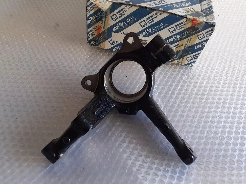 Steering Knuckle Front Left fits Fiat Brava Bravo Tempra Tipo Lancia Dedra Delta 46480639 View Front