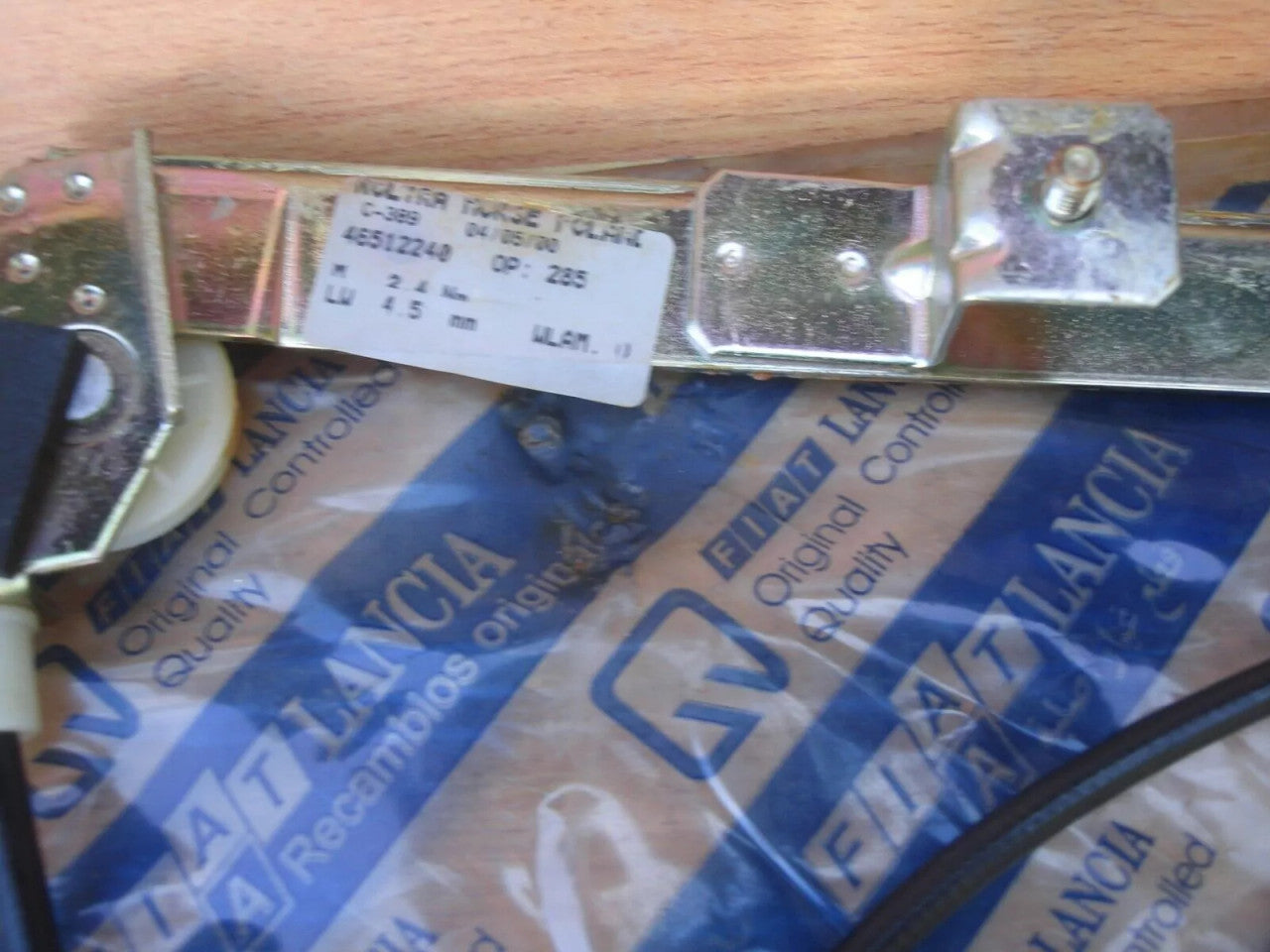 Window Regulator Front Right fits Fiat Seicento 46512240 Genuine View Rear