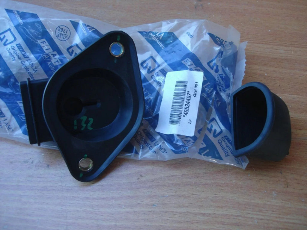Heater Flange Cap fits Lancia Ypsilon Musa Fiat Punto Idea 46524497 Genuine View Rear