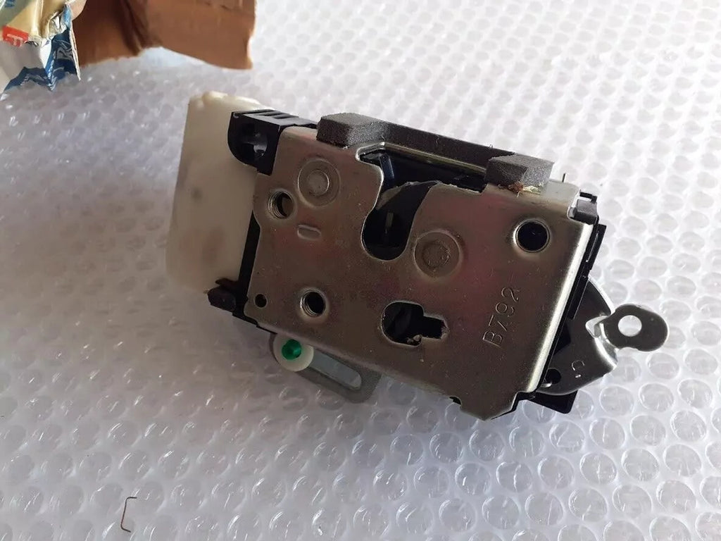 Door Lock Front Right fits Fiat Punto 46536065 Genuine View Right