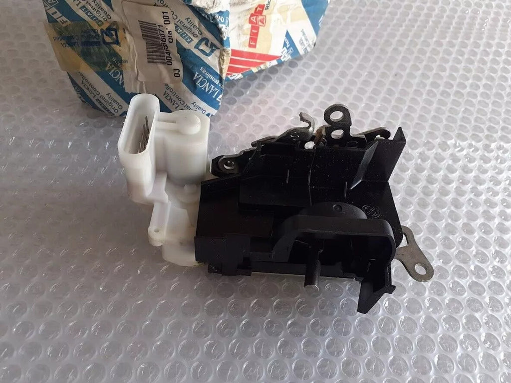 Door Lock Front Left fits Fiat Punto 46536071 Genuine View Right