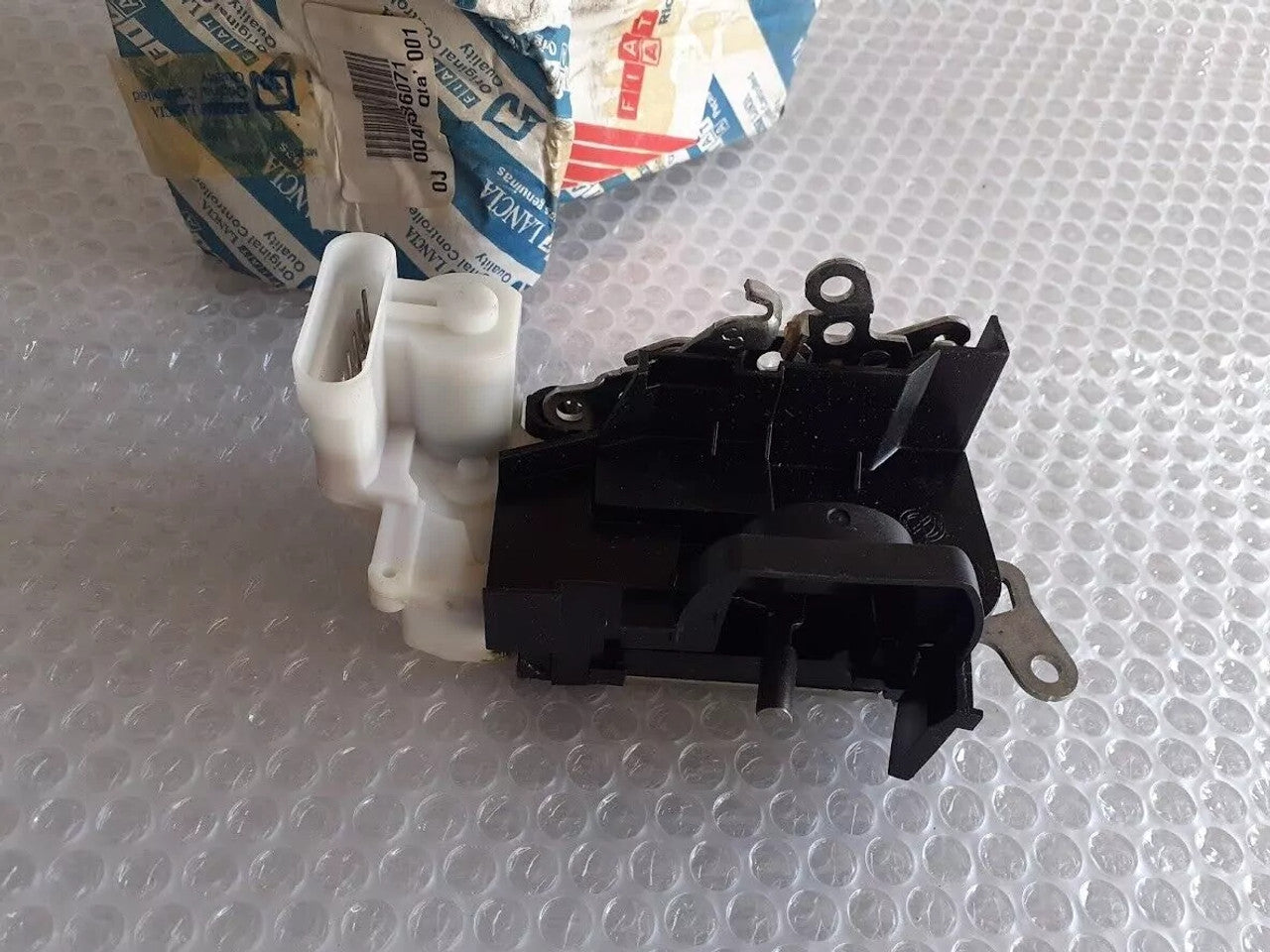 Door Lock Front Left fits Fiat Punto 46536071 Genuine View Right