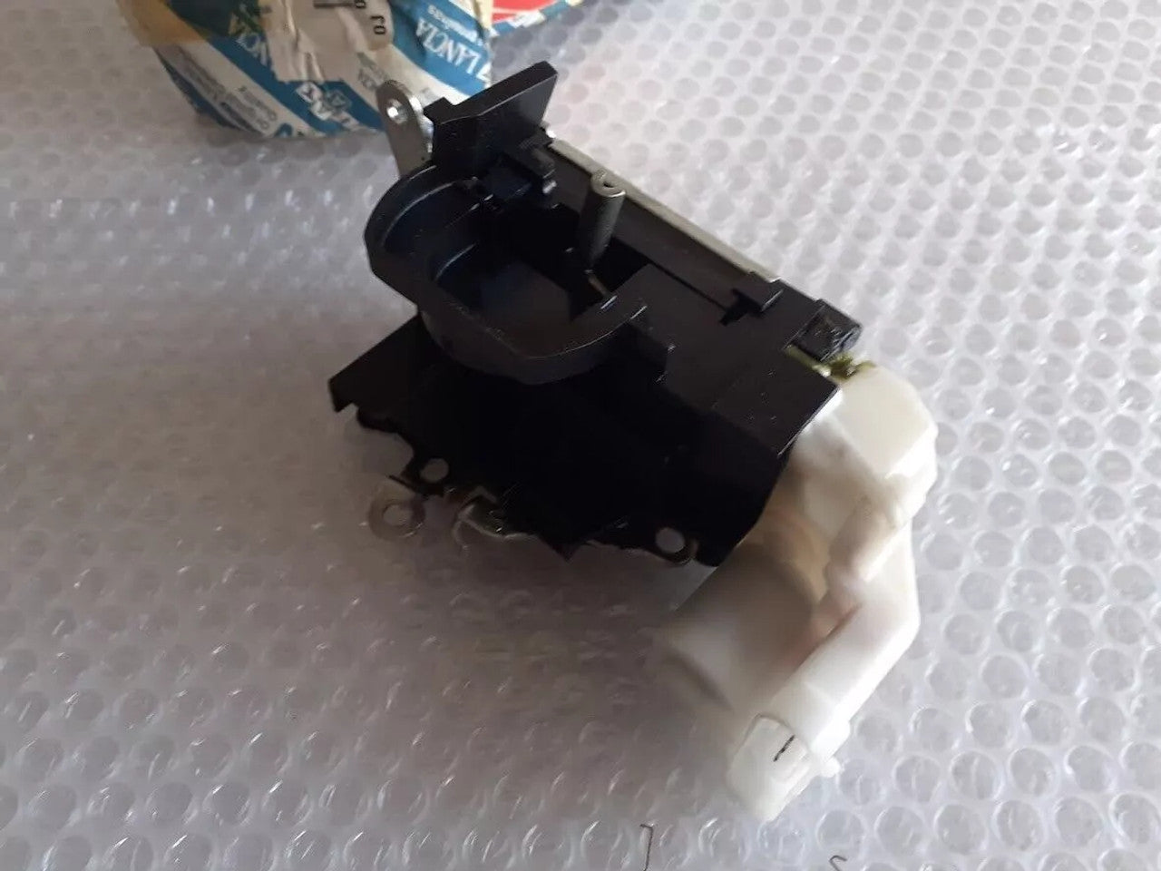 Door Lock Front Left fits Fiat Punto 46536071 Genuine View Lower