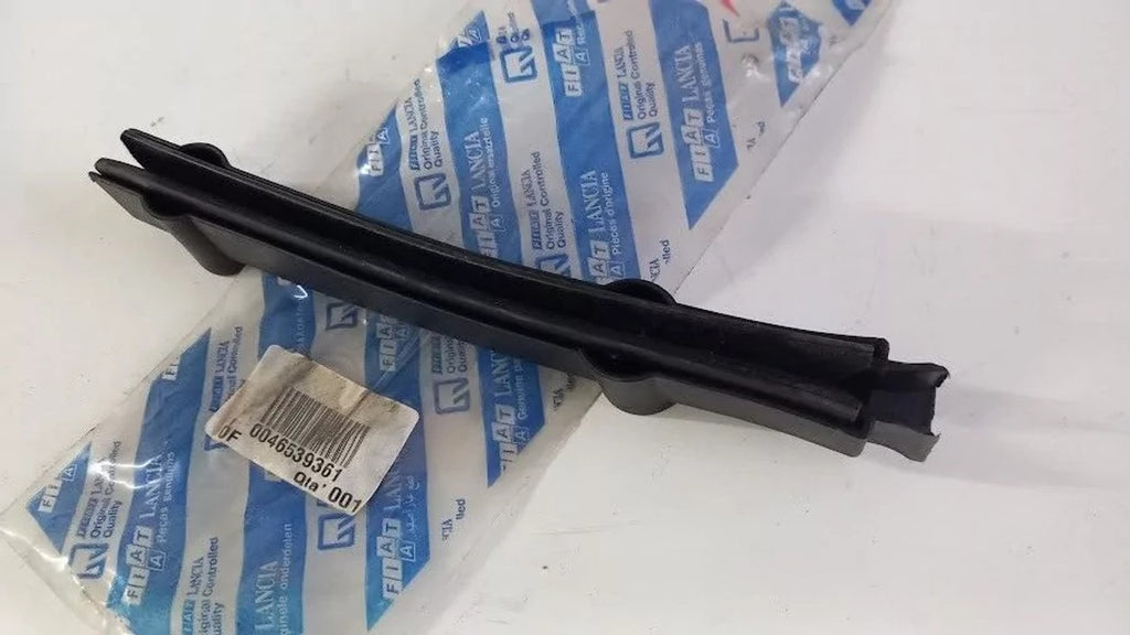 Front Door Left Window Rear Guide fits Fiat Punto 46539361 Genuine View Front