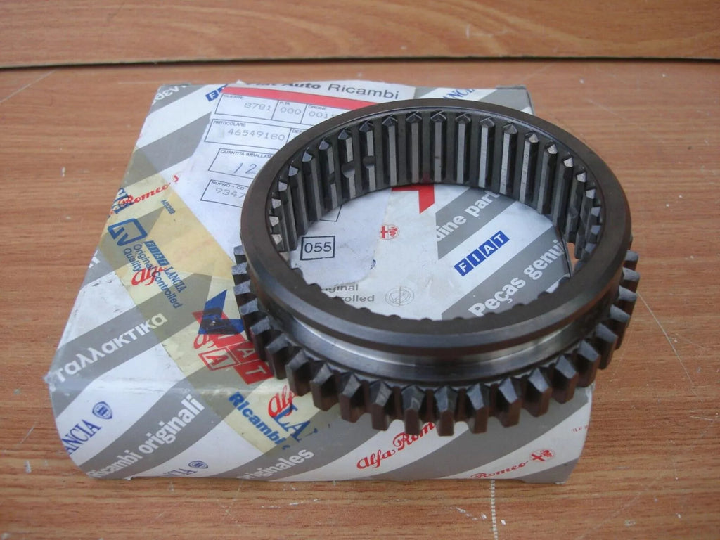 Gearbox Sleeve fits Fiat Lancia Alfa Romeo 145 146 156 GTV Spider 46549180 View Rear