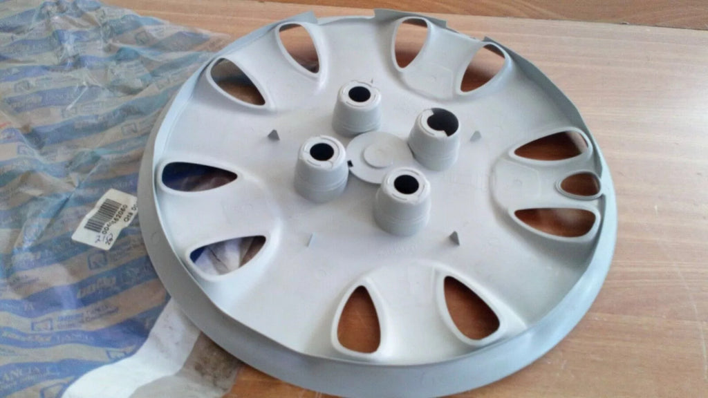 Wheel Hub Cap fits Fiat Marea 46552050 Genuine View Rear
