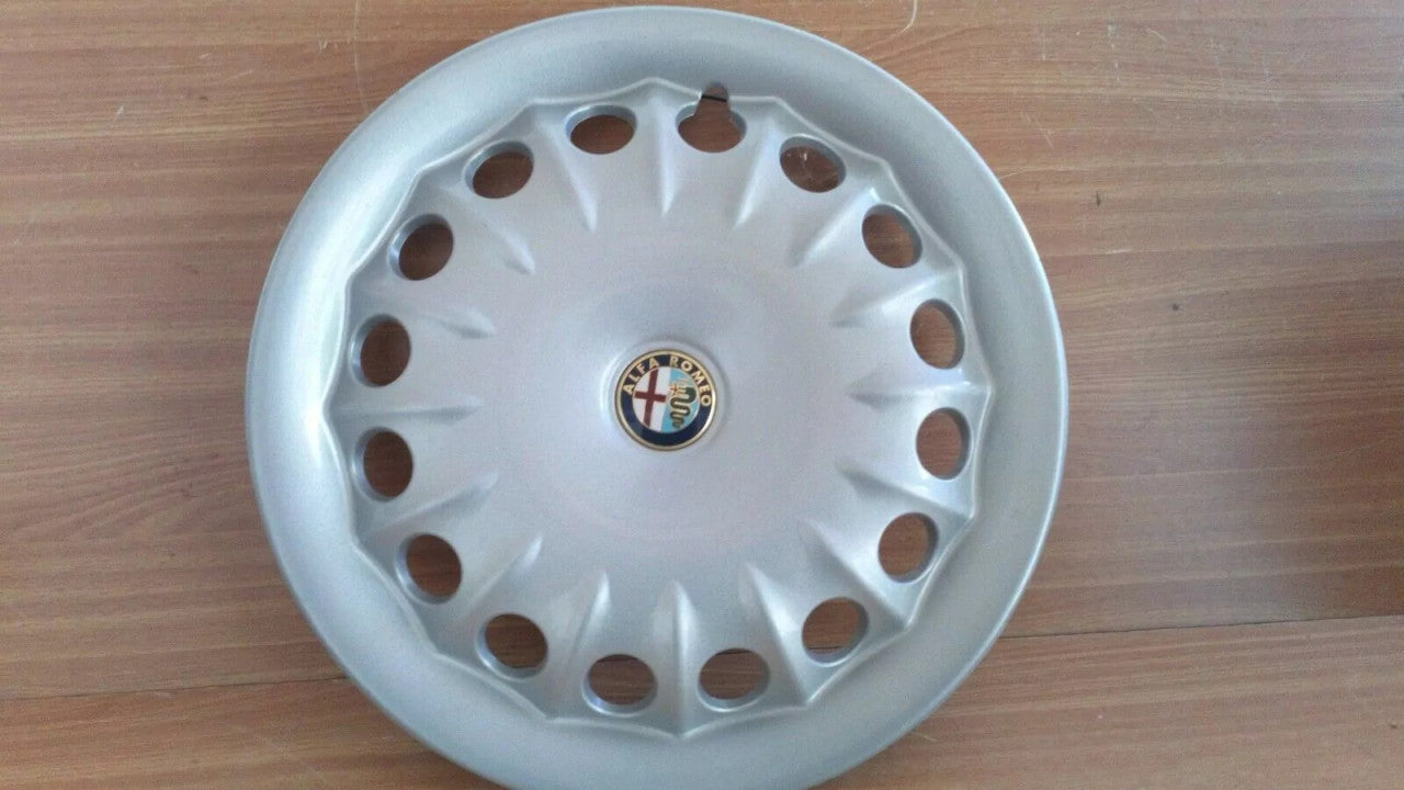 Wheel Hub Cap fits Alfa Romeo 145 146 46739441 Genuine View Front