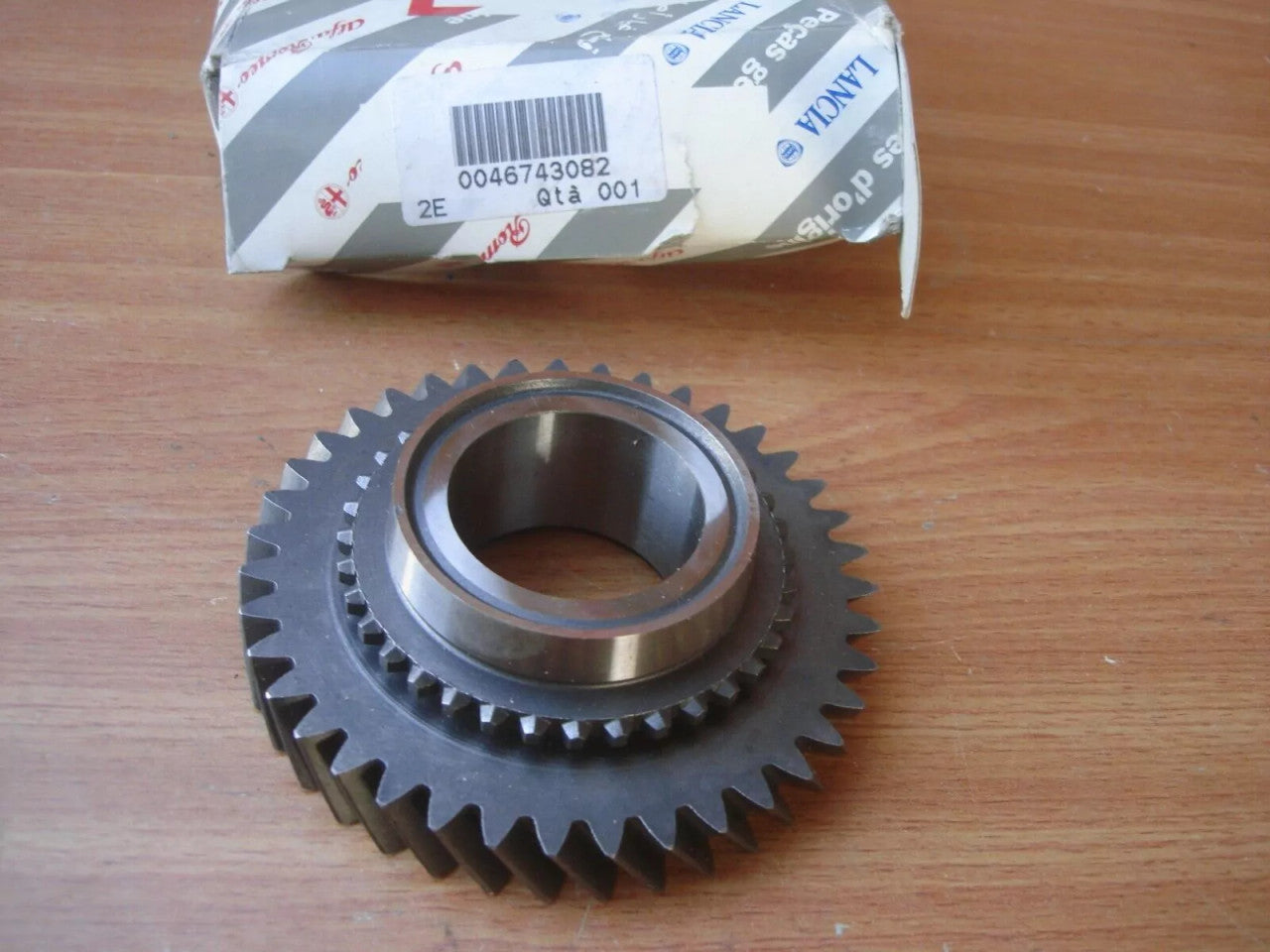 Manual Gearbox Gear fits Fiat Punto Lancia Y 46743082 Genuine View Front