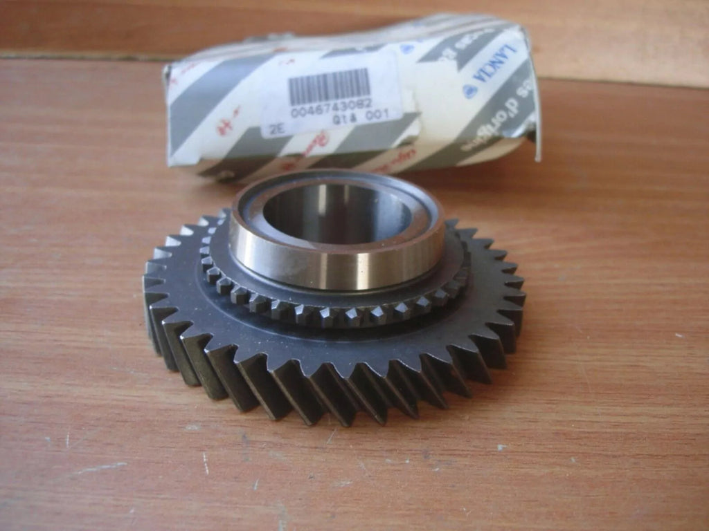 Manual Gearbox Gear fits Fiat Punto Lancia Y 46743082 Genuine View Rear