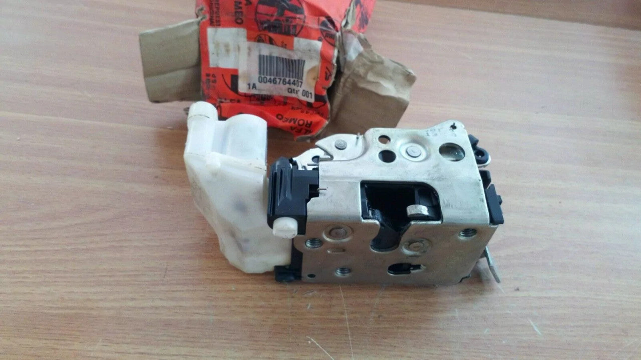 Door Lock Rear Right fits Alfa Romeo 146 46764407 Genuine View Front