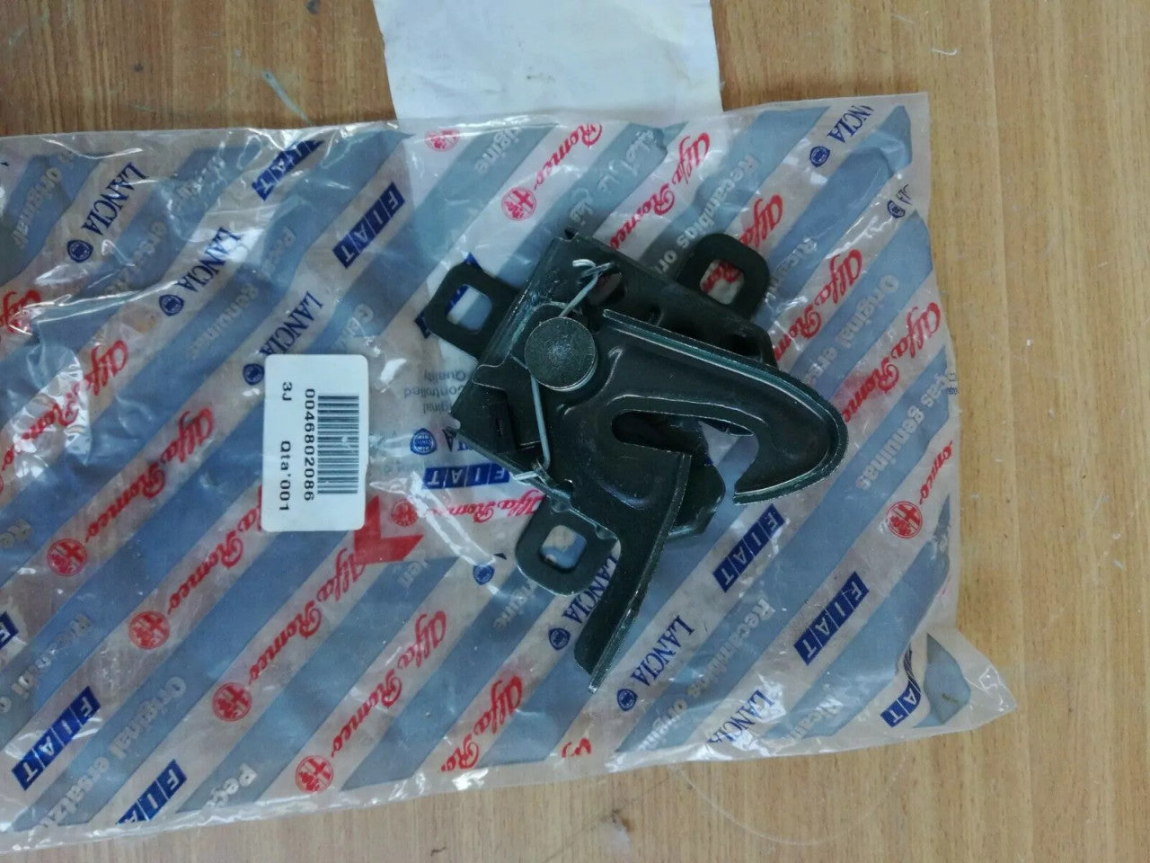 Hood Bonnet Lock Latch fits Fiat Panda 46802086 Genuine View Right