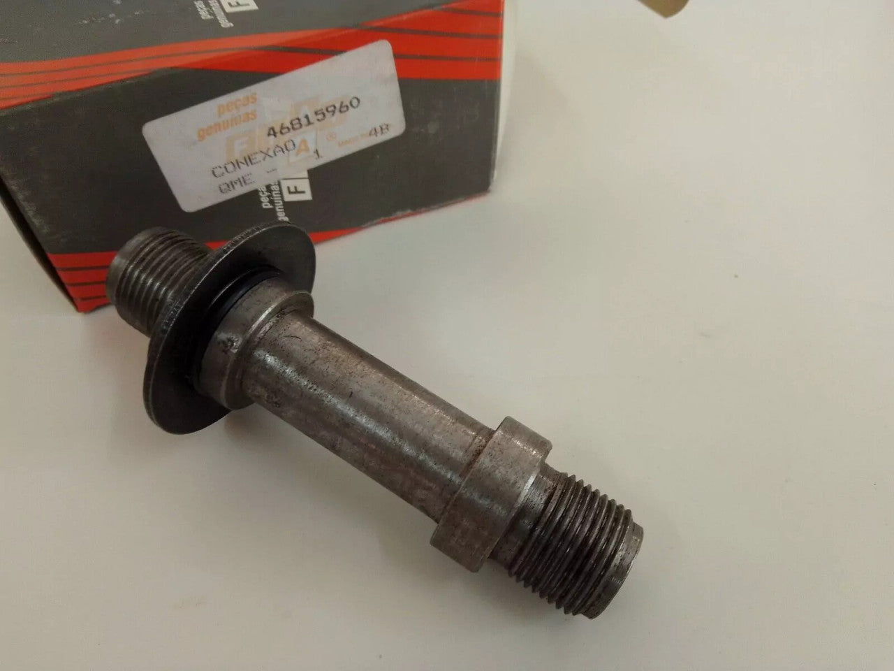 Oil Filter Screw Bolt fits Fiat Bravo Palio Punto Doblo Strada 46815960 Genuine View Front