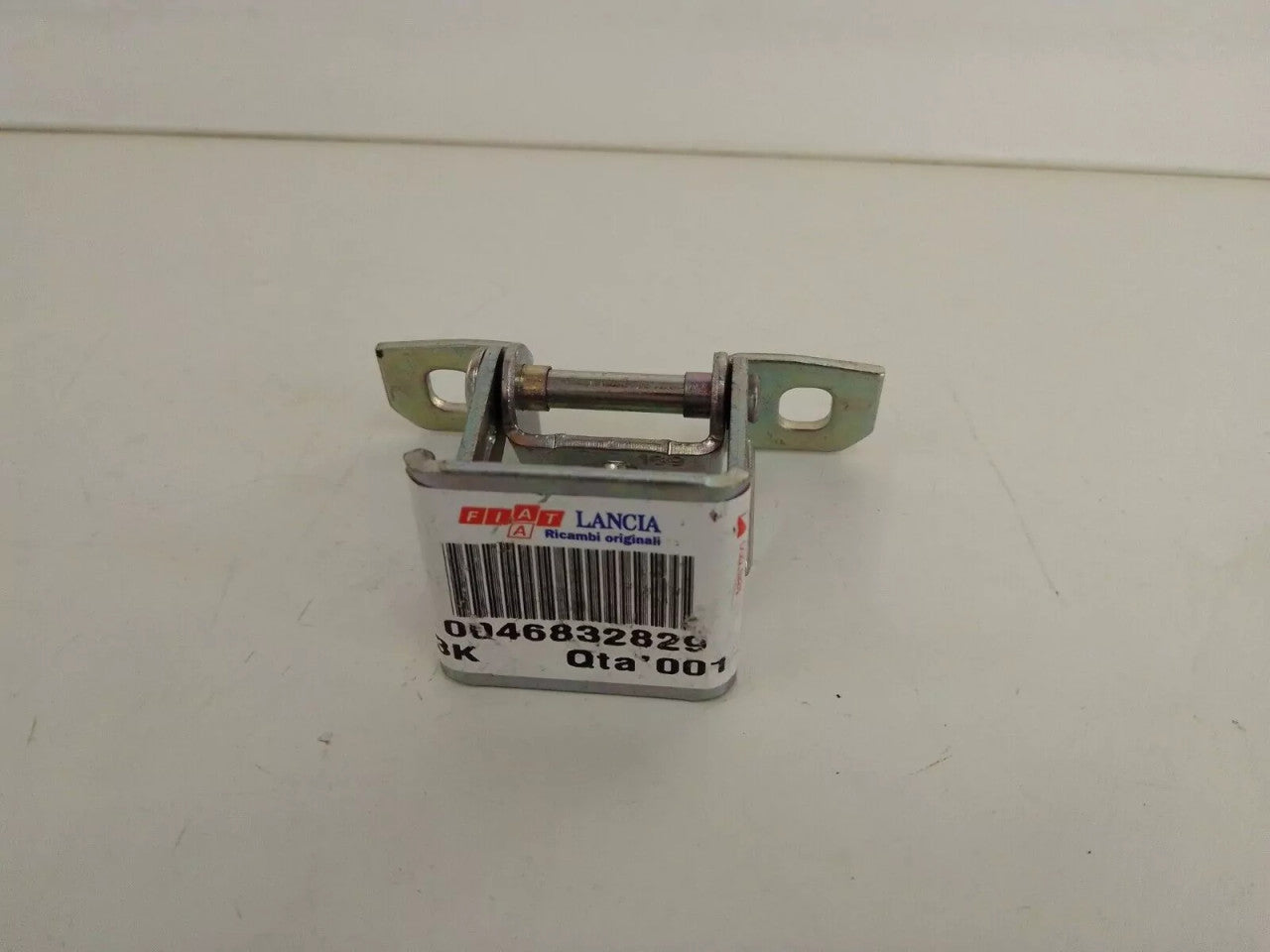 Trunk Lid Hinge Tailgate fits Fiat Grande Punto EVO Panda Abarth 46832829 View Front